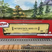 Atlas Master 20006748 HO Scale, ACF 5701 Covered Hopper, Interstate Seed #1067