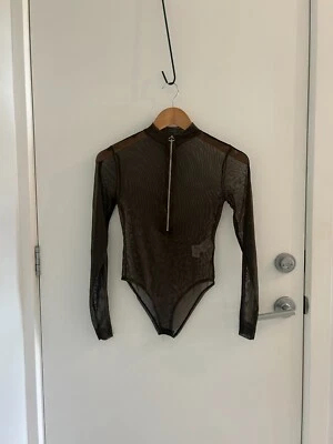 COTTON ON MESH LONG SLEEVE ZIPPER BODYSUIT CHAKI/BLACK SZ S BNWT (a7