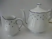 VINTAGE RICHARD GINORI ROYAL BLUE ITALIAN PORCELAIN TEAPOT W/LID & CREAMER SET