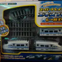 在飛比找蝦皮購物優惠-日本玩具火車電動火車三截車廂附軌道