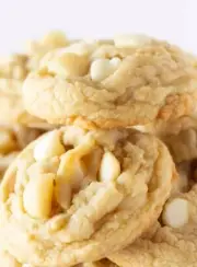 White chocolate chip Macadamia Nut chunk Cookies