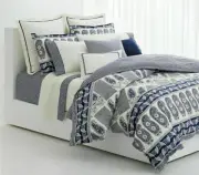 RALPH LAUREN "NICOLA OTTOMAN" RIBBED CREAM / NAVY TRIM 2pc EURO SHAM bnip/BNWOP
