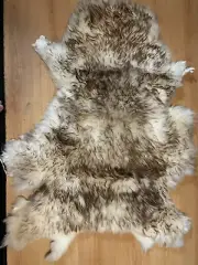 Jumbo lambswool rug with brown tip export long wool 110cm x 75cm