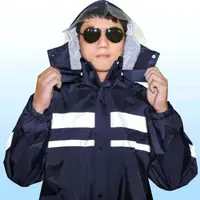 在飛比找momo購物網優惠-【Sanho 三和牌】輕量兩節式勤務型反光雨衣｜原料來自台灣