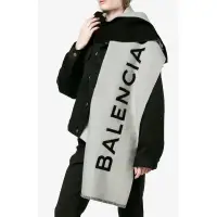 在飛比找蝦皮購物優惠-二手新光專櫃購入BALENCIAGA 雙面雙色Logo羊絨圍