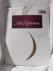 Silk Reflections Silky Sheer Hosiery Size AB Pearl Control Top Sheer Toe