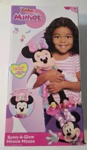 Disney Junior Minnie Mouse Bows-A-Glow Music and Lights Feature Plush Stuffed