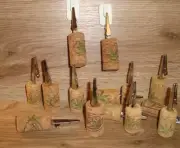 Genuine Premium CORK WINE Bottle CORK NOVELTY Alligator Clamp Roach Clip Holder