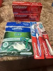 ✨Colgate Optic White Bundle Of 2Toothpastes,2Toothbrushes & 1 Pk Of Floss Picks✨