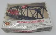 Bachmann 56-1221 Blinking Bridge Plastic Model Train Kit N Scale 1:160 SEALED