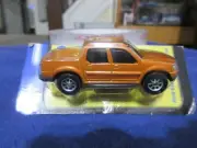 Maisto 1:64 Speed Wheels Ford Explorer Sport Trac ORANGE