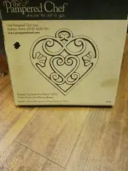 The Pampered Chef Trivet #2937 Round Up From The Heart 2006 Cast Iron Copper