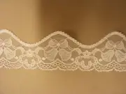 Flat Lace White Scalloped Edge Bells, Bow& H/Shoes 20mts