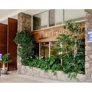 Pacific Monarch Hotel