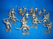 Marx Reissue 1/32nd scale 2nd Issue armored knights and horses 23 pcs. (Gold)