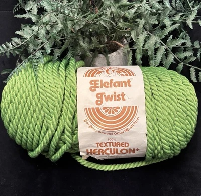 Vintage Elafant Twist Yarn E39 Lime Green 100 yards 7-8 mm for Macrame Cord
