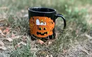 Peanuts SNOOPY & WOODSTOCK Halloween Jack O' Lantern 20 oz Coffee Mug Cup NEW
