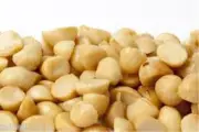 RAW BROKEN MACADAMIA NUTS - 1KG PRODUCT OF AUSTRALIA BB END DECEMBER 2025