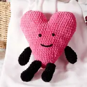 Soho™ Cuddle Heart Plushie Crochet Kit