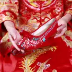 老北京布鞋 民族風 紅色 繡花鞋女 結婚 中式婚鞋 新娘 秀禾鞋 漢服鞋 春夏新款 中國傳統婚禮 中式婚鞋