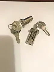 Oak Northwestern Eagle Acorn 2 Locks and Keys for gumball machine candy machine