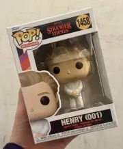 Funko Pop! 001 Stranger Things + Protector