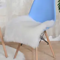 在飛比找momo購物網優惠-【JEN】仿澳洲羊毛方形椅墊坐墊沙發墊地毯地墊50*50cm