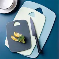 在飛比找蝦皮購物優惠-(高品質) 一套 3 個優質防黴防滑大麥塑料切菜板超級可愛