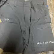 Huk Performance Fishing Next Level 7" Inseam Shorts Small Charcoal Gray