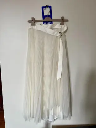 Brunello Cucinelli 現貨白色紗裙長裙。搭配
