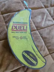Bananagrams Duel! Small Space Word Race Game Letter Cubes Theme Cards Brand New