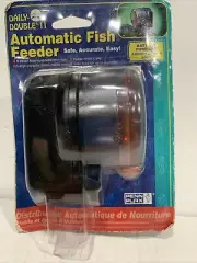 Penn-Plax Daily Double II Battery-Operated Automatic Fish Feeder NEW.