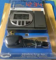LA CROSSE ATOMIC PROJECTION ALARM CLOCK-WT-5600-BRAND NEW!