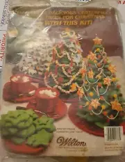 VINTAGE 1982 Wilton Cookie Tree Cutter Kit Christmas Baking Holiday KIT NEW