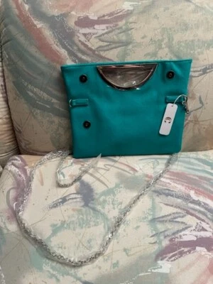 WOMEN'S CHARMING CHARLIE GREEN CLUTCH / REMOVABLE CHAIN SHOULDER STRAP PURSE-NWT