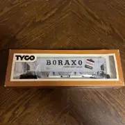 VINTAGE 1977 TYCO HO GUAGE BORAXO COVERED HOPPER CAR ***NEW IN BOX***