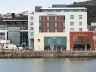 普瑞米爾斯旺西海濱酒店Premier Inn Swansea Waterfront