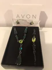 Vintage Avon Faux Emerald Peridot Necklace Bracelet Earrings Jewellery Set BNIB