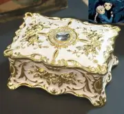 WHITE GOLD TIN ALLOY RECTANGLE MUSIC BOX ♫ HOWLS MOVING CASTLE ♫