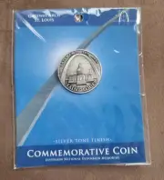 Coin Saint Louis Gateway Arch MO with Thomas Jefferson on Back. Really Nice