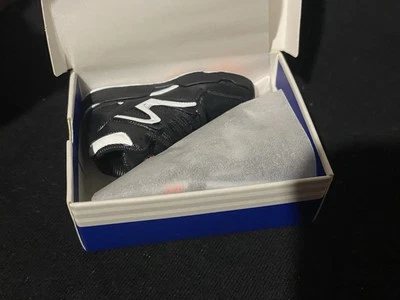 Zuru Mini Brands Sneakers REEBOK Black Pump It Up Miniature Small Toy Shoes