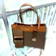 Michael Kors Jet Set Large Functional Pockets Tote Bag+Continental Wallet(Brown)