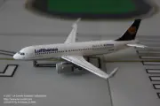 Gemini Jets Lufthansa Airbus A320neo in Old Color Diecast Model 1:400
