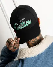 [Mitchell & Ness] Mitchell & Ness Men's Boston Celtics Pro Pinch Snapback Cap in Black One Size Black