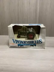 Ertl Vintage Vehicles Massey-Harris Challenger Tractor 1:43 Diecast 2511 New