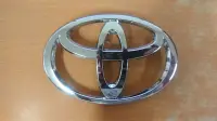 在飛比找Yahoo!奇摩拍賣優惠-汽車材料前哨站 TOYOTA 豐田 INNOVA CAMRY