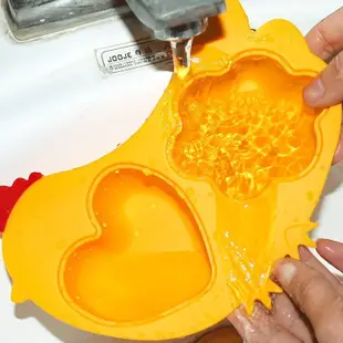 “正品”美國Innobaby小雞寶寶分格餐盤帶蓋兒童硅膠米糕蛋糕模具烘培工具