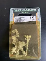 Warhammer 40k Space Wolf Iron Priest vintage metal miniature OOP New