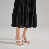 在飛比找ETMall東森購物網優惠-茵曼清貨黑色垂感春裝a字裙子