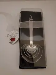 Set of 4 Measuring Spoons Heart Shaped Love Beyond Measure NIB Fashioncraft 2005